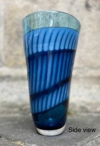 Stephen Williamson cornflower and blues glassblower vase